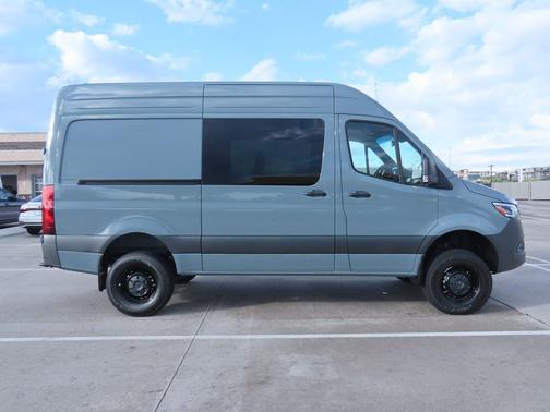 2026 Mercedes-Benz Sprinter 2500 Standard Roof