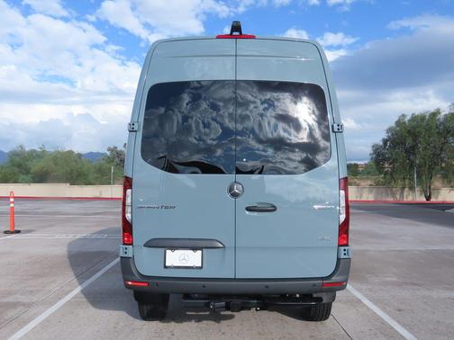 2026 Mercedes-Benz Sprinter 2500 Standard Roof