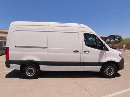 2025 Mercedes-Benz Sprinter 2500 Standard Roof