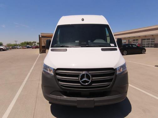 2025 Mercedes-Benz Sprinter 2500 Standard Roof