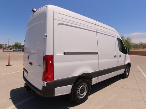 2025 Mercedes-Benz Sprinter 2500 Standard Roof