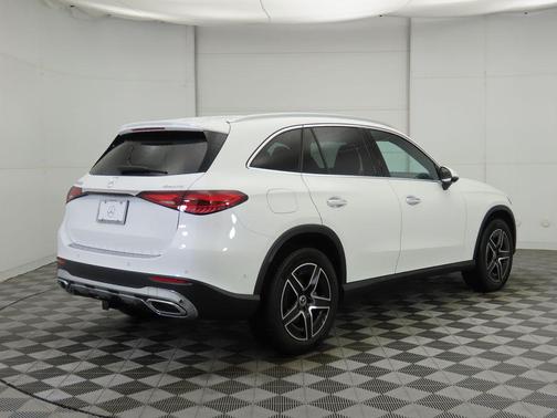2026 Mercedes-Benz GLC 300 4MATIC