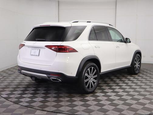 2026 Mercedes-Benz GLE 450e 4MATIC