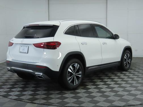 2025 Mercedes-Benz GLA 250 4MATIC