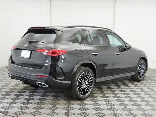 2026 Mercedes-Benz GLC 300 Base