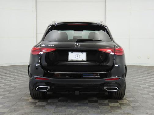2026 Mercedes-Benz GLC 300 Base