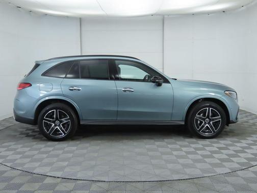 2026 Mercedes-Benz GLC 300 Base