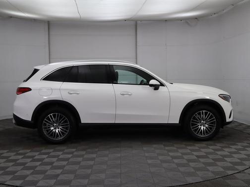 2025 Mercedes-Benz GLC 300 Base