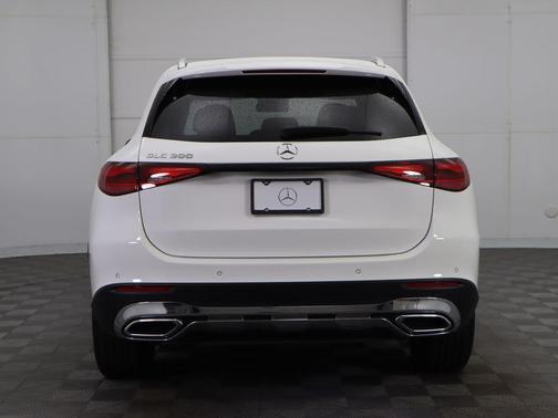 2025 Mercedes-Benz GLC 300 Base