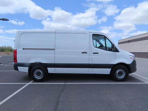 2025 Mercedes-Benz Sprinter 2500 Standard Roof