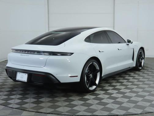2022 Porsche Taycan 4S