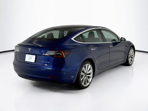 Deep Blue Metallic 2019 Tesla Model 3 Long Range