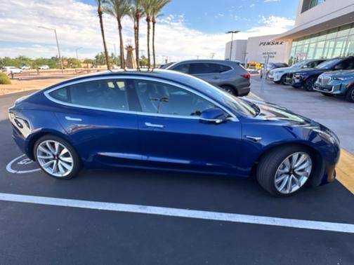 Deep Blue Metallic 2019 Tesla Model 3 Long Range