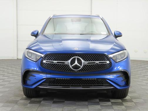 2025 Mercedes-Benz GLC 300 4MATIC