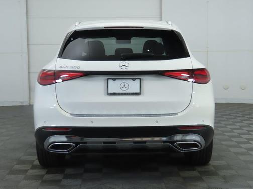 2025 Mercedes-Benz GLC 300 Base