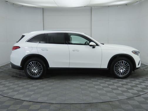 2025 Mercedes-Benz GLC 300 Base