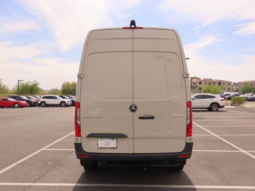 2025 Mercedes-Benz Sprinter 2500 Standard Roof