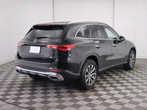 2026 Mercedes-Benz GLC 300 Base