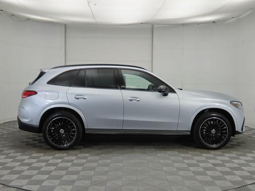 2026 Mercedes-Benz GLC 300 4MATIC