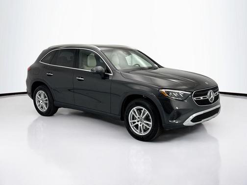 Graphite Grey Metallic 2026 Mercedes-Benz GLC 300 Base