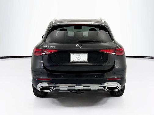 Graphite Grey Metallic 2026 Mercedes-Benz GLC 300 Base
