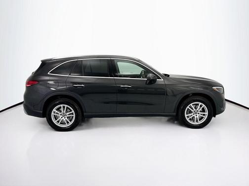 Graphite Grey Metallic 2026 Mercedes-Benz GLC 300 Base