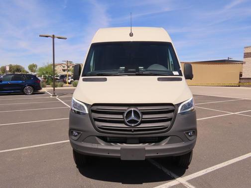 2026 Mercedes-Benz Sprinter 2500 Cargo 144 WB
