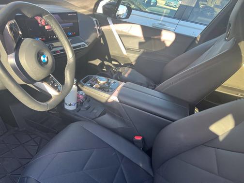 Black Sapphire Metallic 2026 BMW iX xDrive45