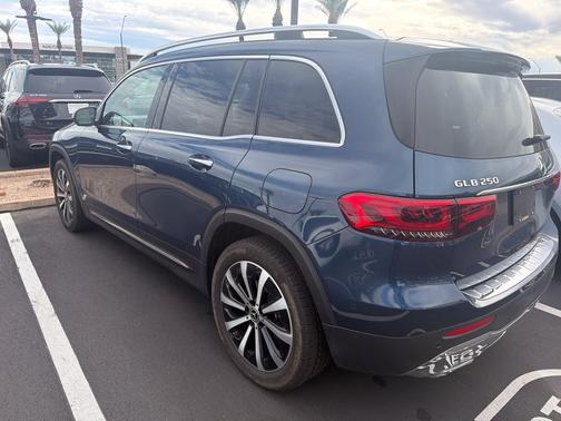Blue 2022 Mercedes-Benz GLB 250 4MATIC