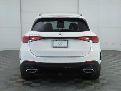 2026 Mercedes-Benz GLC 300 4MATIC