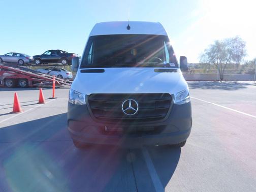2025 Mercedes-Benz Sprinter 2500 Standard Roof