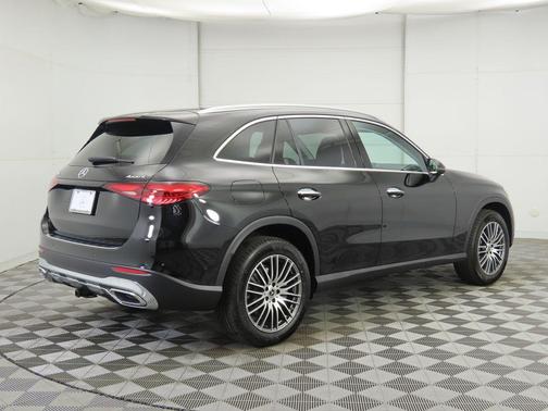 2026 Mercedes-Benz GLC 300 4MATIC