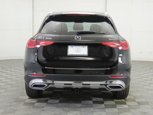 2026 Mercedes-Benz GLC 300 4MATIC