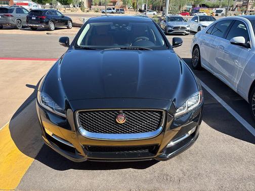 2019 Jaguar XJ R-Sport