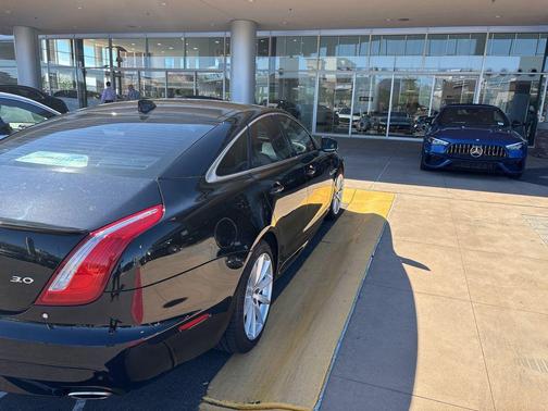2019 Jaguar XJ R-Sport