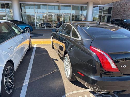 2019 Jaguar XJ R-Sport