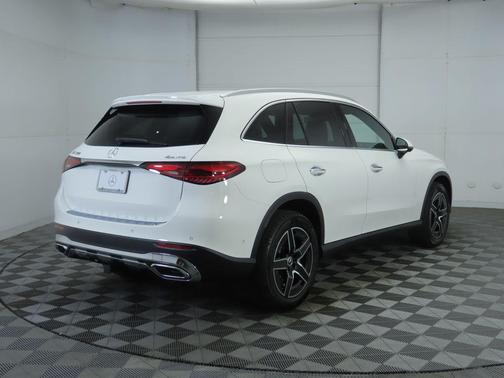2026 Mercedes-Benz GLC 300 4MATIC
