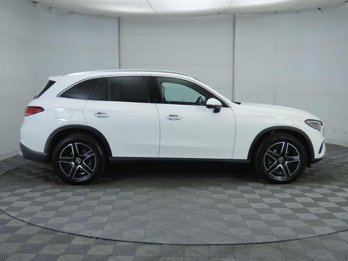 2026 Mercedes-Benz GLC 300 4MATIC