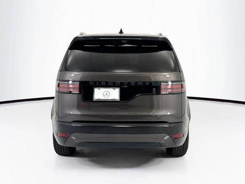 Grey 2024 Land Rover Discovery P300 Dynamic SE