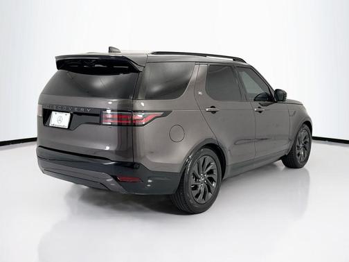 Grey 2024 Land Rover Discovery P300 Dynamic SE