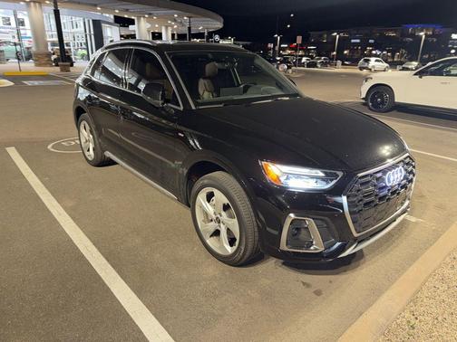 2023 Audi Q5 45 S line Premium Plus