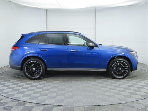 2026 Mercedes-Benz GLC 300 Base