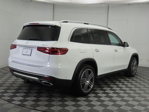 2026 Mercedes-Benz GLS 450 4MATIC