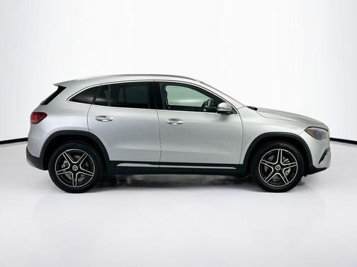 Cirrus Silver Metallic 2026 Mercedes-Benz GLA 250 4MATIC