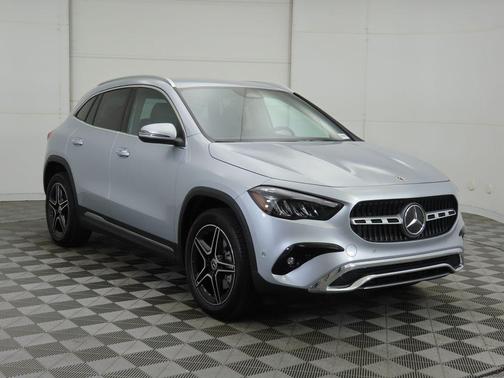 Cirrus Silver Metallic 2026 Mercedes-Benz GLA 250 4MATIC