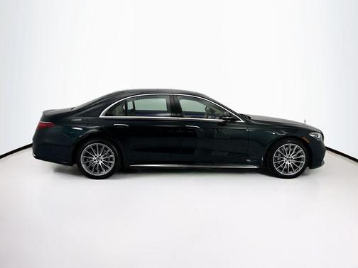 Emerald Green Metallic 2026 Mercedes-Benz S-Class 4MATIC