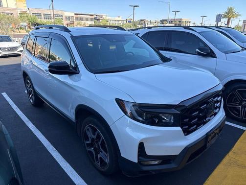 Platinum White 2022 Honda Passport AWD Elite