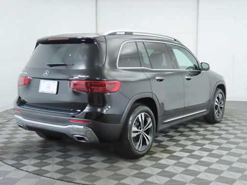 2025 Mercedes-Benz GLB 250 4MATIC