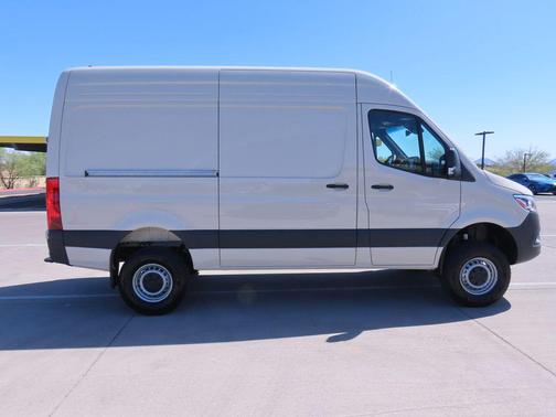 2026 Mercedes-Benz Sprinter 2500 Cargo 144 WB