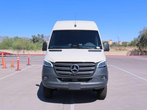 2026 Mercedes-Benz Sprinter 2500 Cargo 144 WB